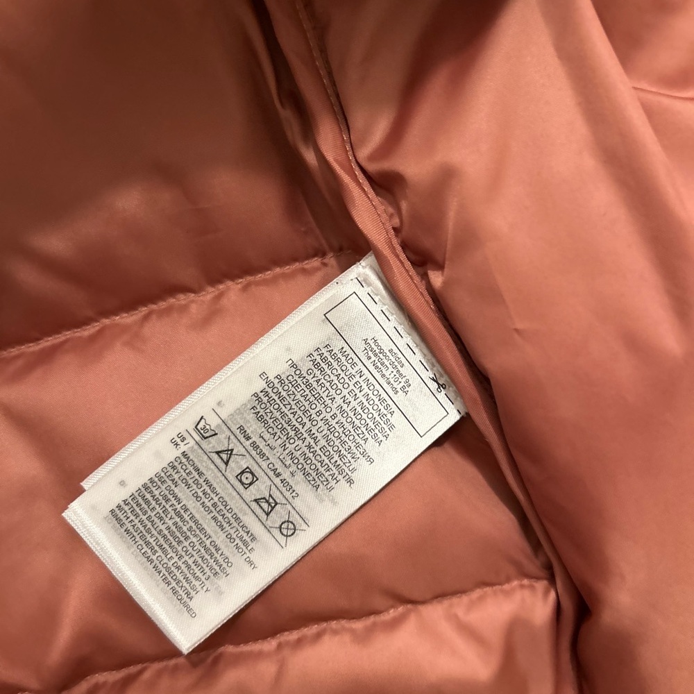 NWT Women’s Adidas Coral Puffer Jacket - Picture 4 of 6